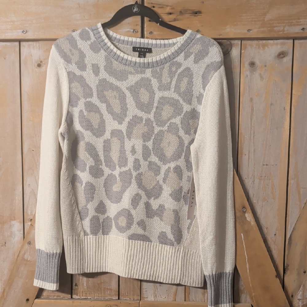 NWT.   TRIBAL size Small Sweater.